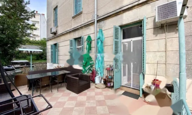 Недвижимость Трехкомнатная квартира, Центр: 1