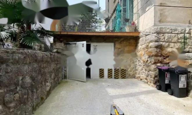 Недвижимость Трехкомнатная квартира, Центр: 12