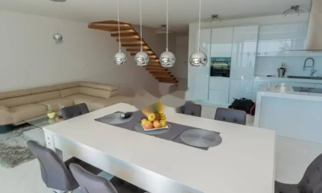 Недвижимость Семейный дом 500 м², Центр, Опатия.: 25