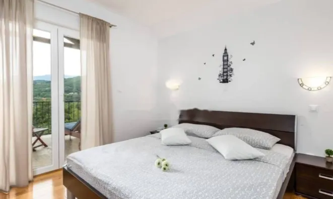 Недвижимость Семейный дом, Центр Опатия: 24