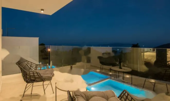 Недвижимость Семейный дом 183 м², Центр: 20