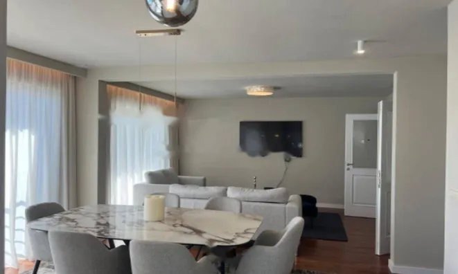 Недвижимость Трёхкомнатная квартира, Центр: 1