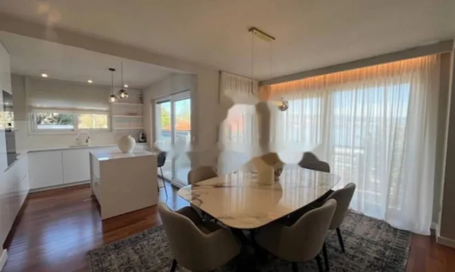 Недвижимость Трёхкомнатная квартира, Центр: 4