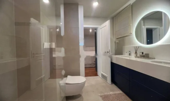 Недвижимость Трёхкомнатная квартира, Центр: 18