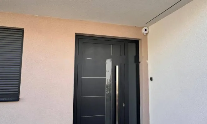 Недвижимость Трехкомнатная квартира Побри: 3