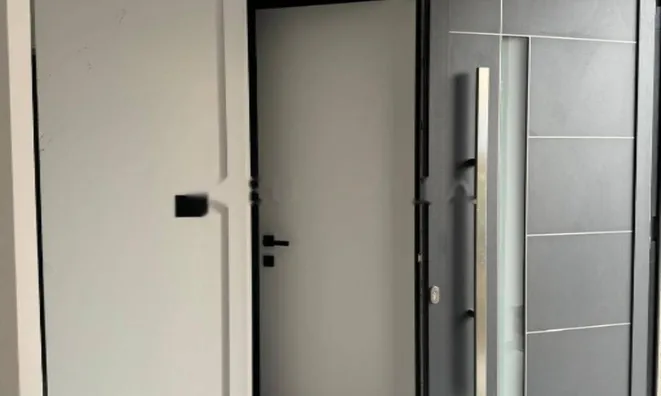 Недвижимость Трехкомнатная квартира Побри: 10