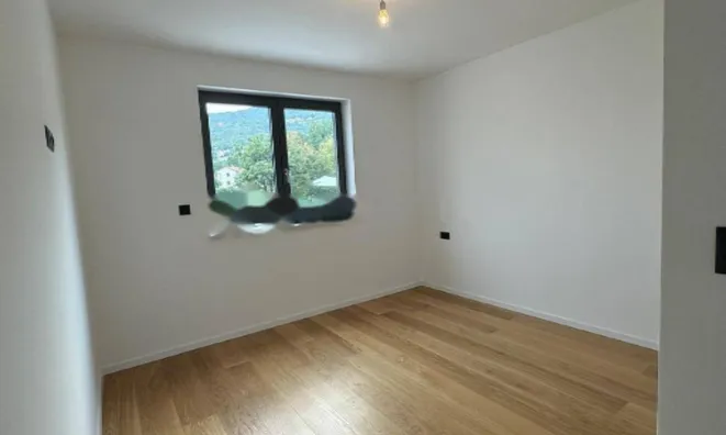 Недвижимость Трехкомнатная квартира Побри: 13