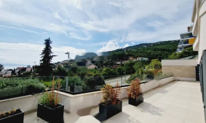 Недвижимость Четырехкомнатная квартира в Опатии: 1