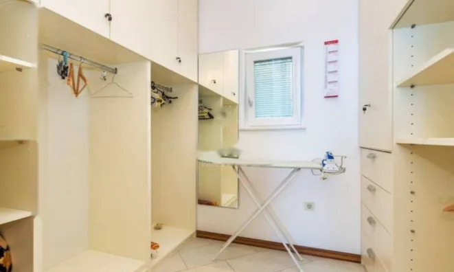 Недвижимость Центр, Опатия: Дом 481 м²: 22