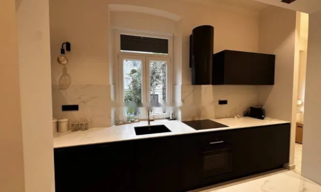 Недвижимость Двухкомнатная квартира в Центре: 8