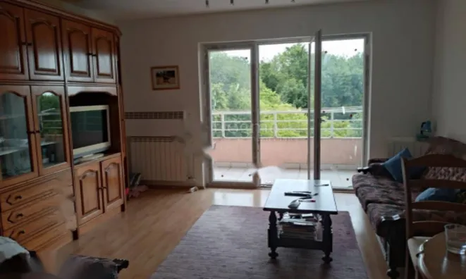 Недвижимость Трёхкомнатная квартира, Центр: 1