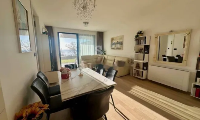 Недвижимость Трехкомнатная квартира Центр: 5