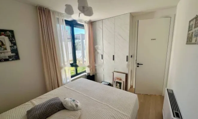 Недвижимость Трехкомнатная квартира Центр: 13