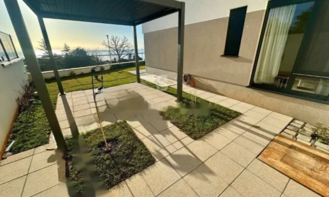 Недвижимость Трехкомнатная квартира Центр: 16