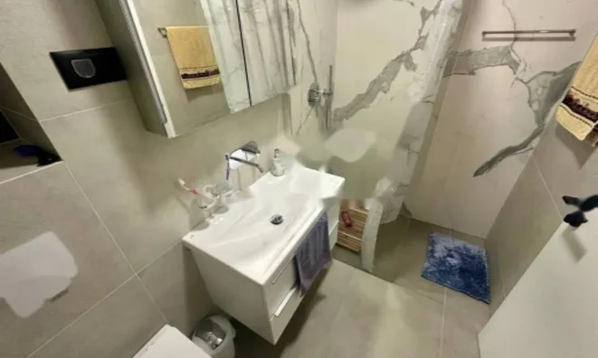 Недвижимость Трехкомнатная квартира Центр: 20