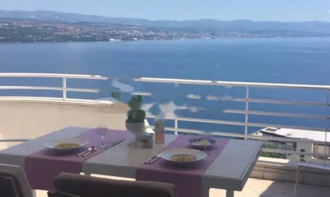 Недвижимость Четырехкомнатная квартира, центр, Опатия: 11