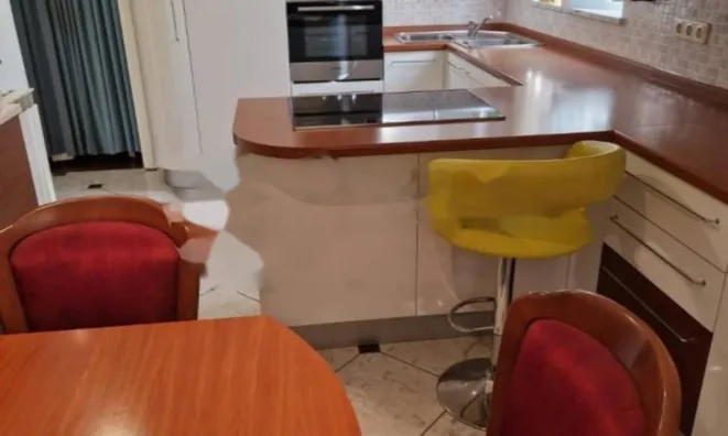 Недвижимость Семейный дом 430 м², Центр: 15