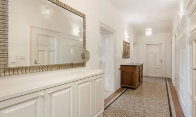 Недвижимость Четырехкомнатная квартира в центре Опатии: 11