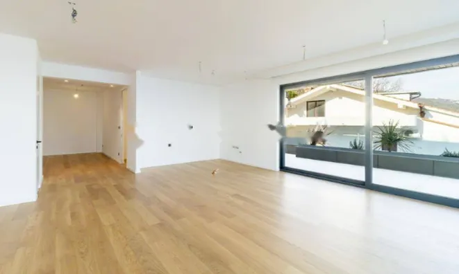 Недвижимость Трёхкомнатная квартира Центр: 2