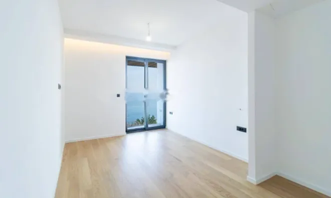 Недвижимость Трёхкомнатная квартира Центр: 10