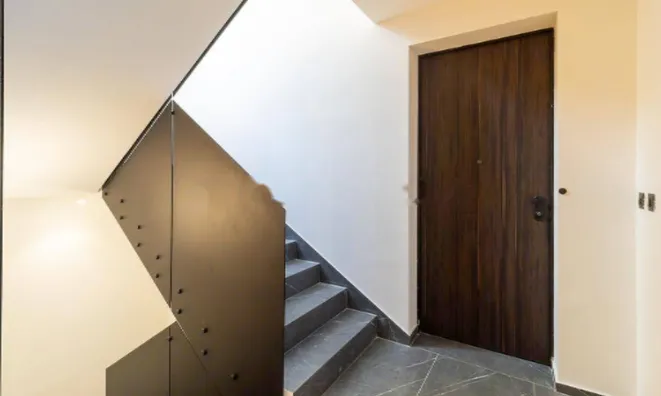 Недвижимость Трёхкомнатная квартира Центр: 12