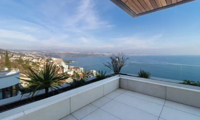 Недвижимость Трёхкомнатная квартира Центр: 14