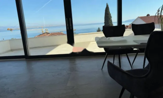 Недвижимость Трехкомнатная квартира в центре Опатии: 1