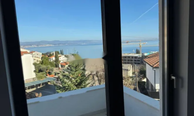 Недвижимость Трехкомнатная квартира в центре Опатии: 13