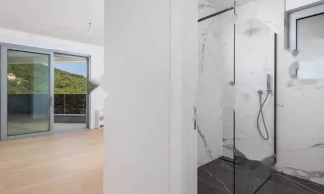 Недвижимость Четырехкомнатная квартира в центре Опатии: 16