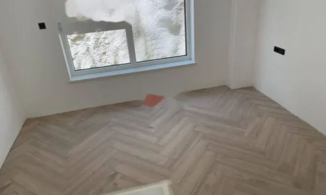 Недвижимость Трехкомнатная квартира в центре: 7