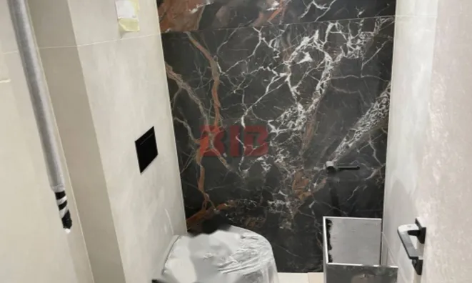 Недвижимость Трехкомнатная квартира в центре: 13