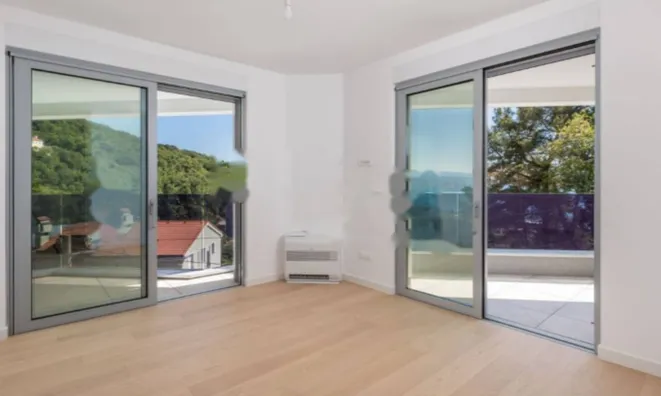 Недвижимость Двухкомнатная квартира Центр: 3