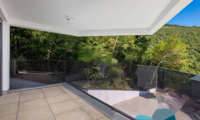 Недвижимость Двухкомнатная квартира Центр: 9