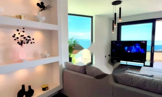 Недвижимость Трехкомнатная квартира, центр: 9