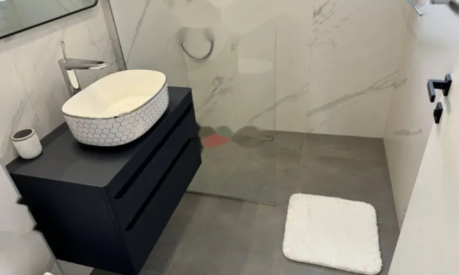 Недвижимость Трехкомнатная квартира, центр: 14