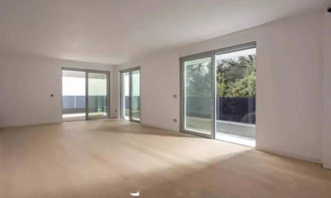 Недвижимость Трёхкомнатная квартира в центре: 6