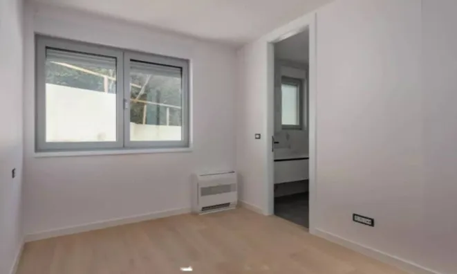 Недвижимость Трёхкомнатная квартира в центре: 9