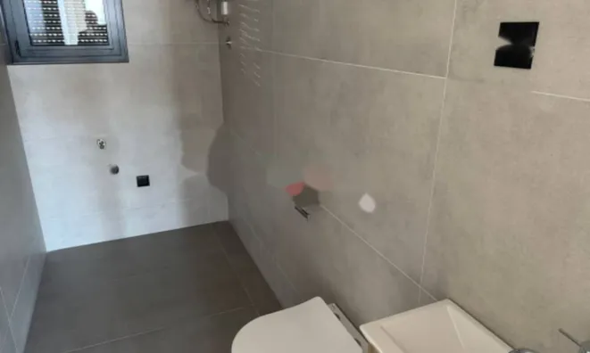 Недвижимость Трехкомнатная квартира, Центр: 5