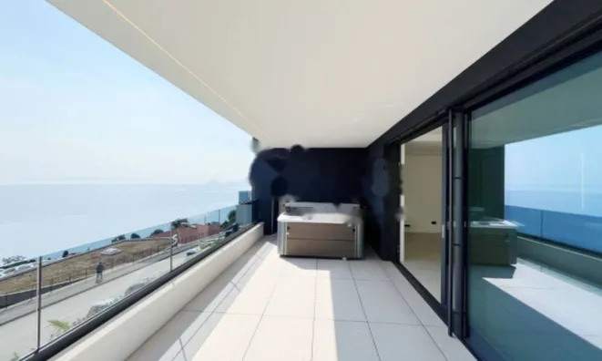 Недвижимость Трёхкомнатная квартира в центре: 4