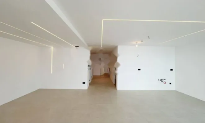 Недвижимость Трёхкомнатная квартира в центре: 6