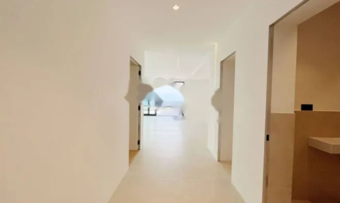 Недвижимость Трёхкомнатная квартира в центре: 7