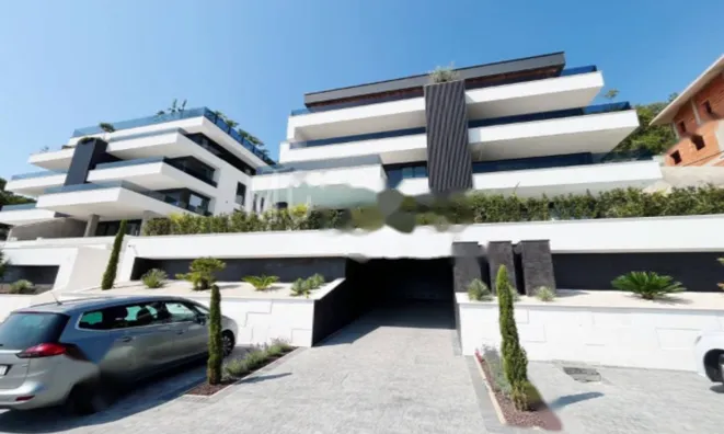 Недвижимость Трёхкомнатная квартира в центре: 20