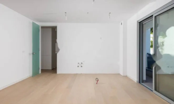 Недвижимость Двухкомнатная квартира, Центр: 7