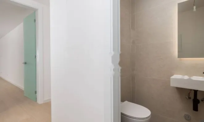 Недвижимость Двухкомнатная квартира, Центр: 19