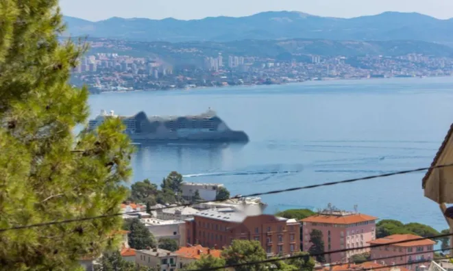 Недвижимость Двухкомнатная квартира, Центр: 23