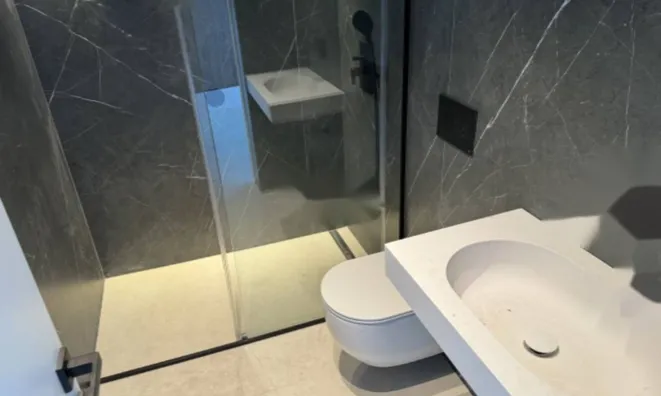 Недвижимость Двухкомнатная квартира в центре: 14