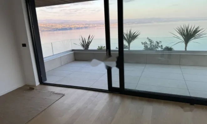 Недвижимость Двухкомнатная квартира в центре: 18