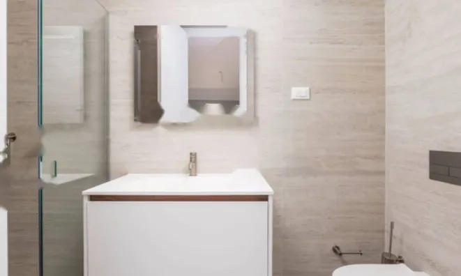 Недвижимость Двухкомнатная квартира в центре: 11