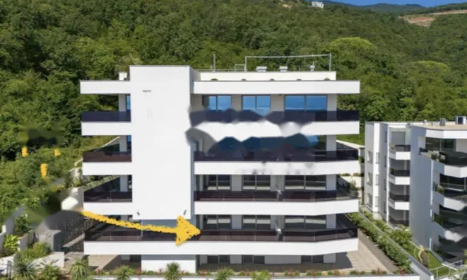 Недвижимость Двухкомнатная квартира в центре: 23