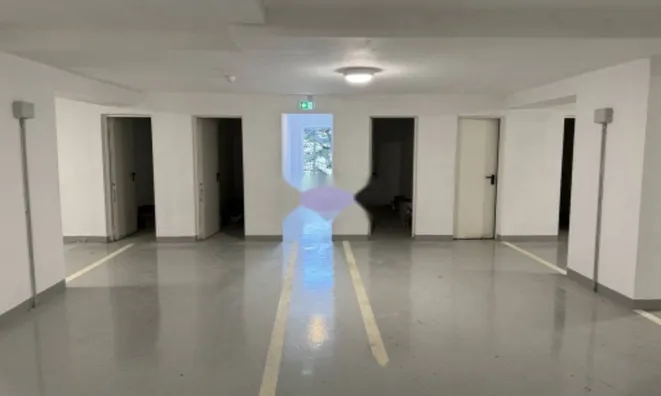 Недвижимость Трехкомнатная квартира в центре: 15